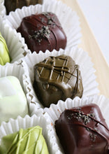 Load image into Gallery viewer, Assorted Healthy Truffles Gift Box