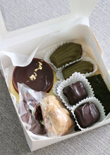 Load image into Gallery viewer, Excess Bakes