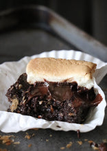 Load image into Gallery viewer, Chocolate Fudge Brownies