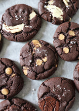 Load image into Gallery viewer, Sea Salt Chocolate Cookies