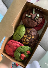 Load image into Gallery viewer, Assorted Cookie Box