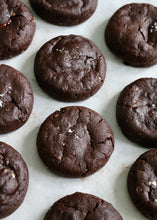 Load image into Gallery viewer, Lactation Chocolate Chunk Cookies

