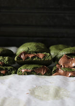 Load image into Gallery viewer, Stuffed Matcha Cookies
